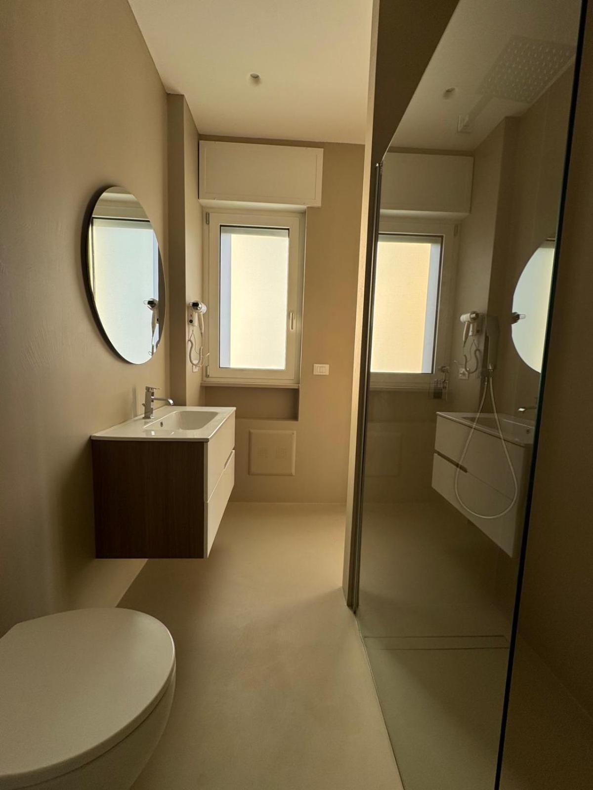 Maison 32 - Luxury Con Jacuzzi E Cucina - Station * Bari