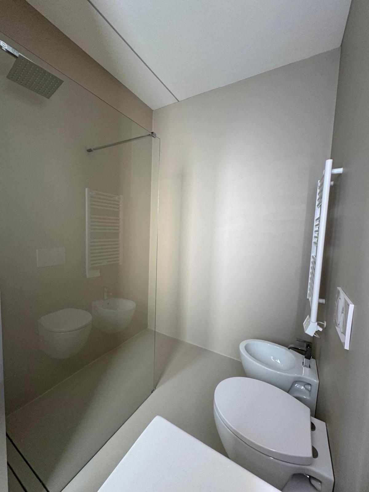 Maison 32 - Luxury Con Jacuzzi E Cucina - Station Bari