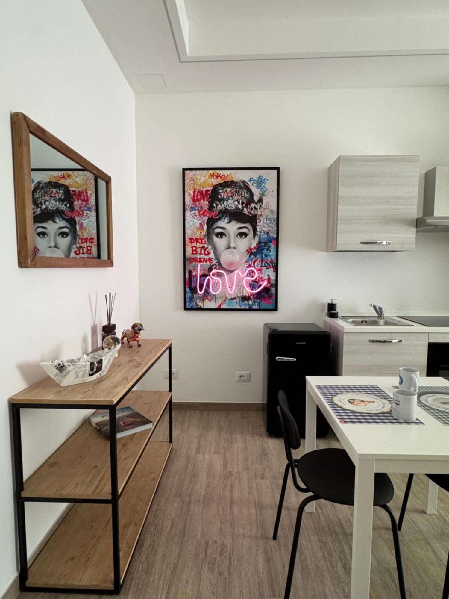 Appartamento Maison 32 - Luxury Con Jacuzzi E Cucina - Station Bari