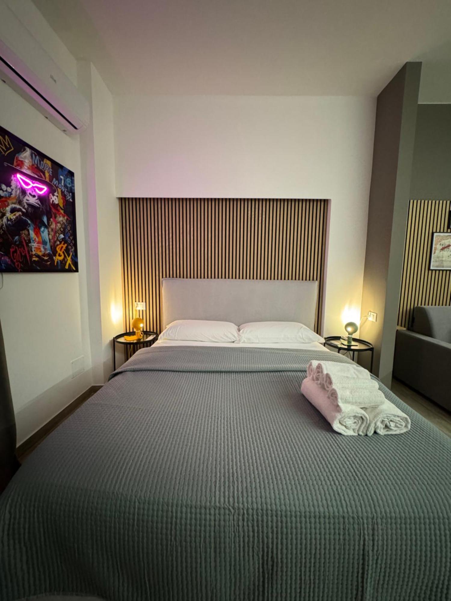 Maison 32 - Luxury Con Jacuzzi E Cucina - Station Apartment Bari