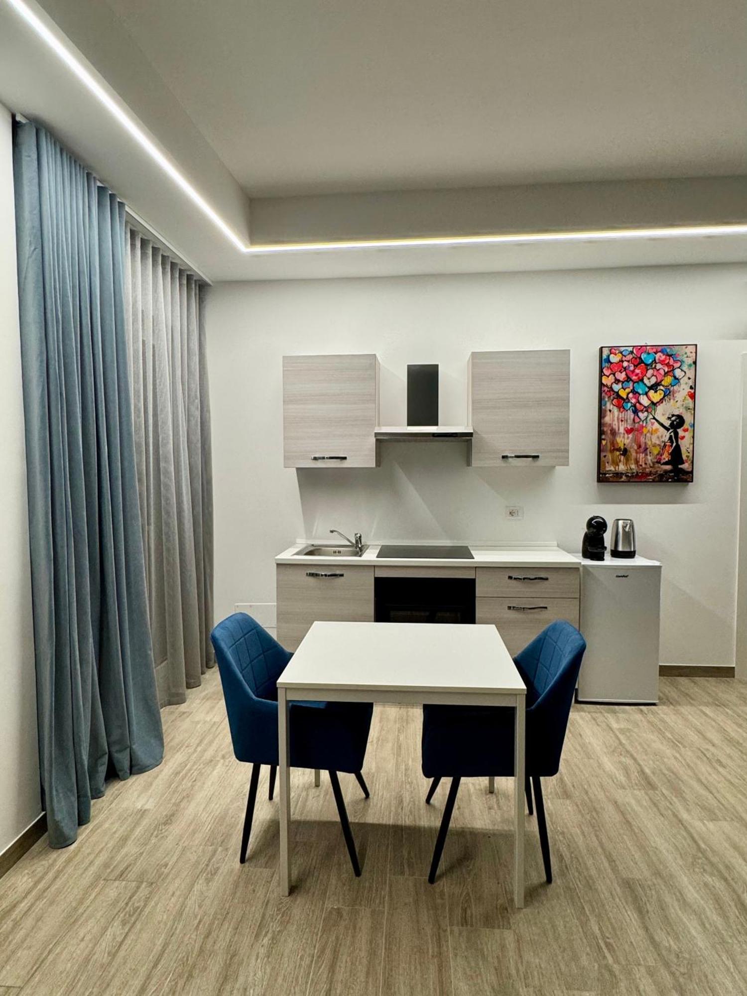 Maison 32 - Luxury Con Jacuzzi E Cucina - Station * Bari