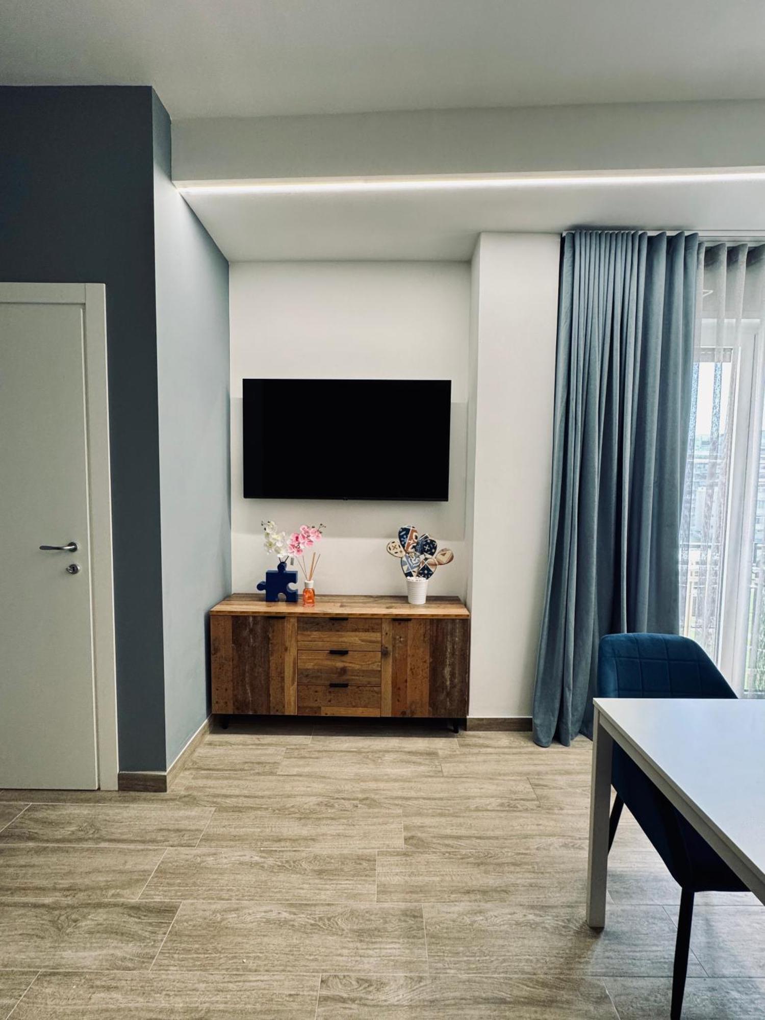 Maison 32 - Luxury Con Jacuzzi E Cucina - Station Bari