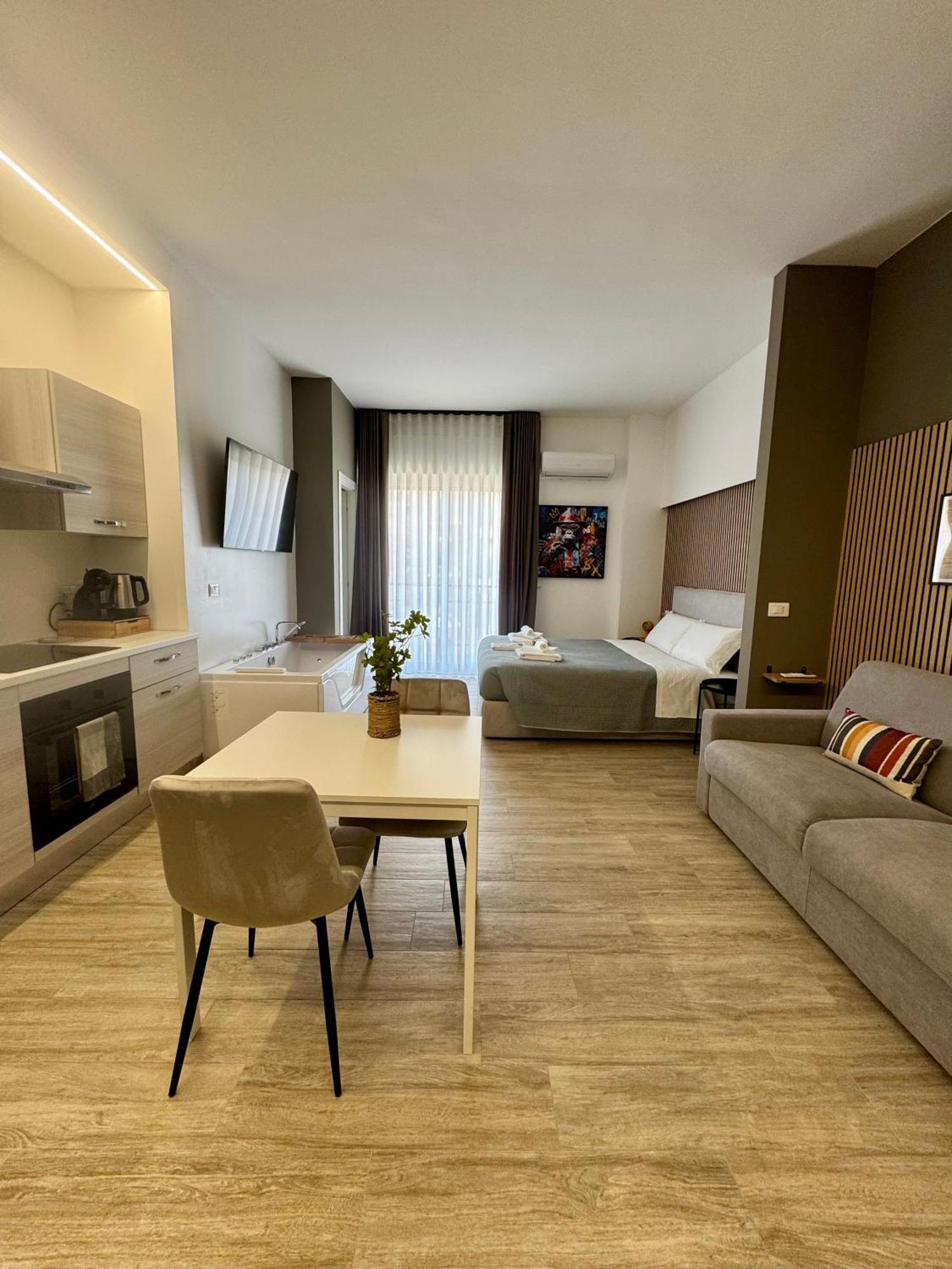 Maison 32 - Luxury Con Jacuzzi E Cucina - Station *