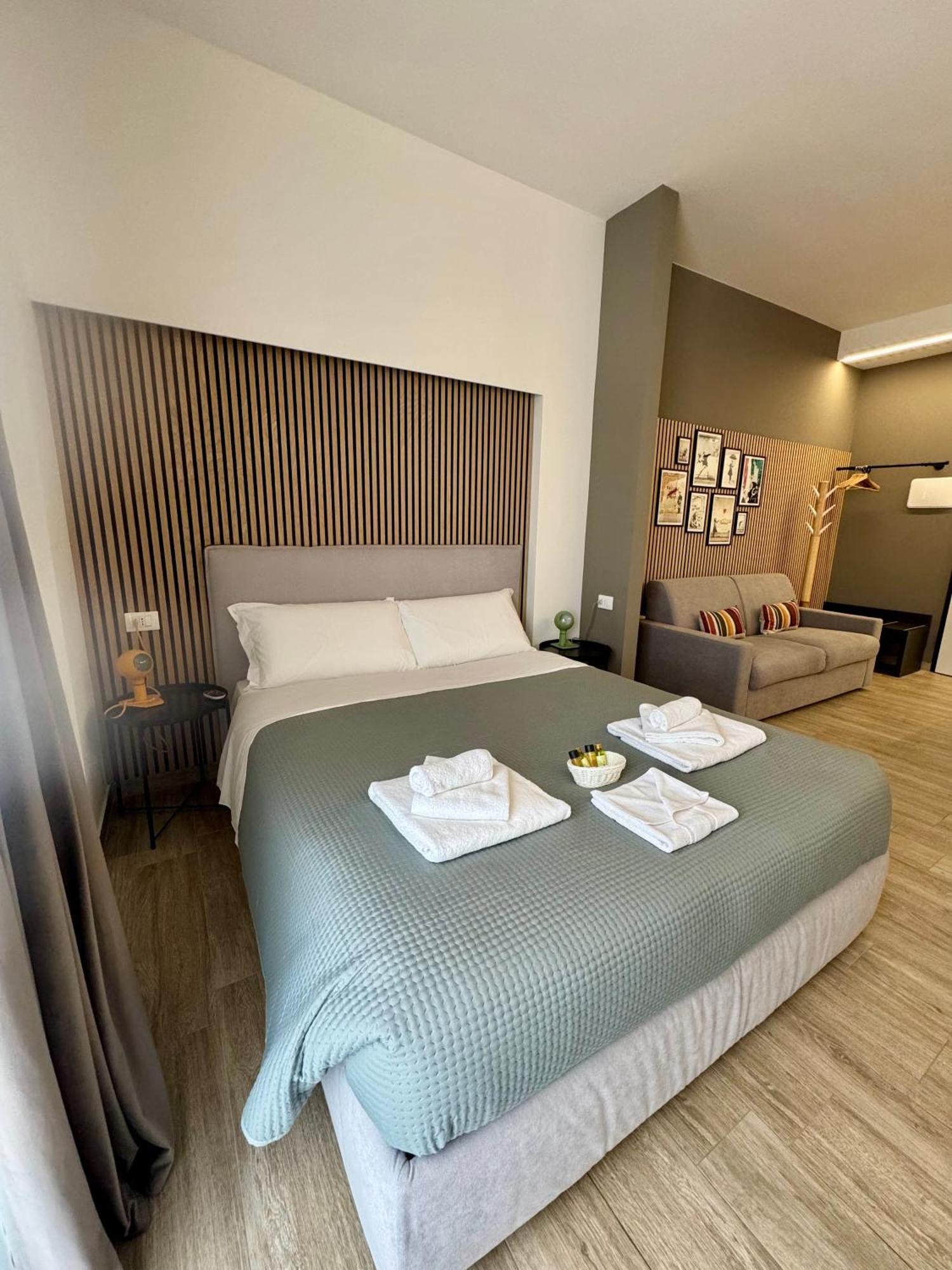 Maison 32 - Luxury Con Jacuzzi E Cucina - Station Bari