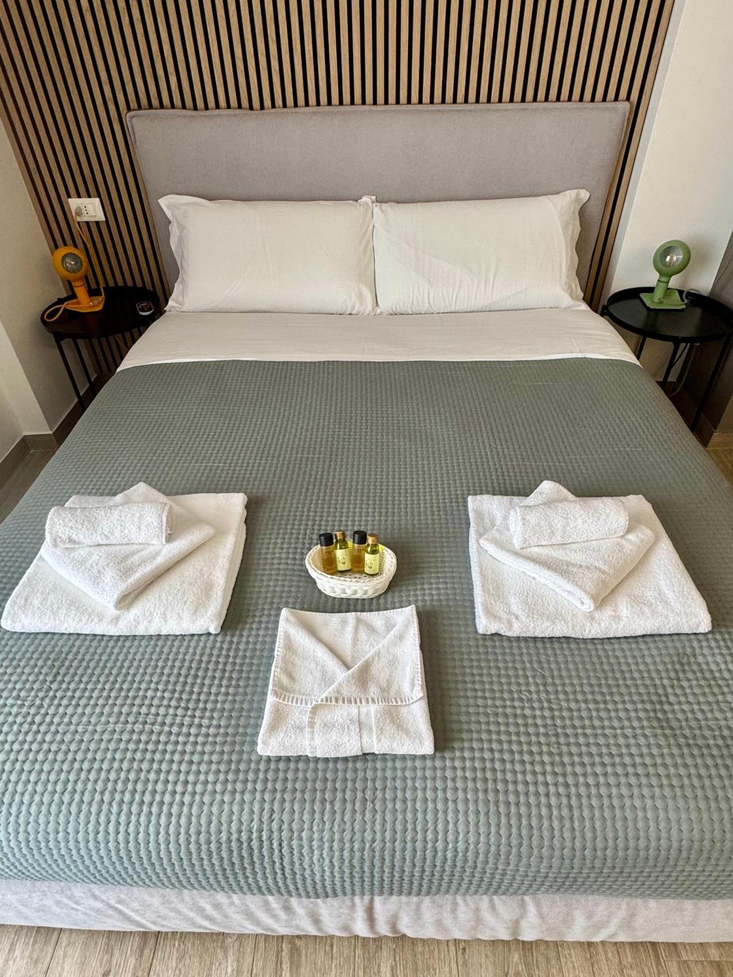 Appartamento Maison 32 - Luxury Con Jacuzzi E Cucina - Station Bari