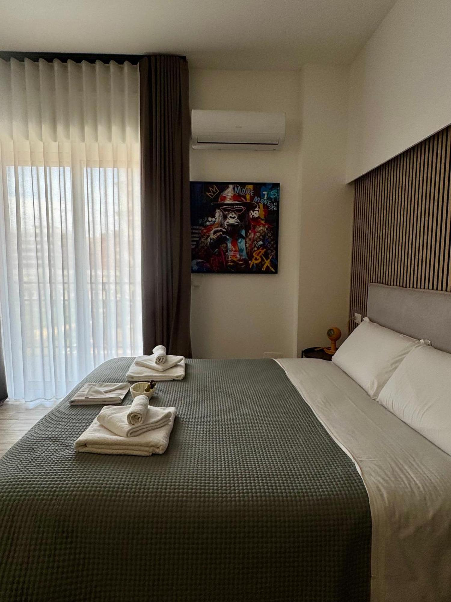Maison 32 - Luxury Con Jacuzzi E Cucina - Station Bari