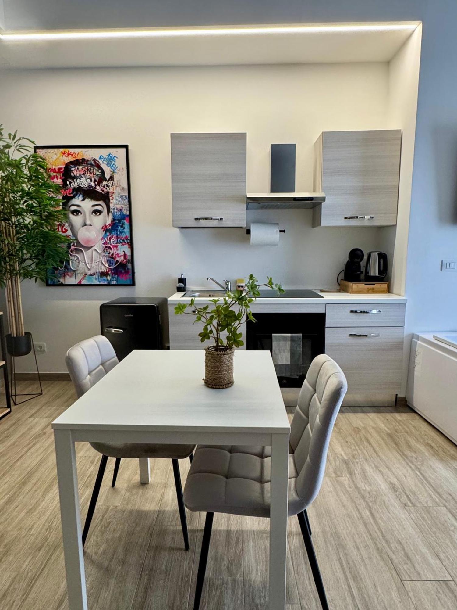 Maison 32 - Luxury Con Jacuzzi E Cucina - Station Apartment